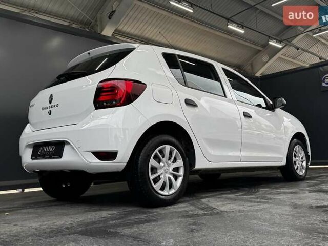 Белый Рено Сандеро, объемом двигателя 1.46 л и пробегом 76 тыс. км за 8900 $, фото 19 на Automoto.ua