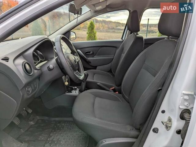 Рено Сандеро 2019 в Виннице на Automoto.ua Белый Рено Сандеро, объемом двигателя 1.46 л и пробегом 137 тыс. км за 8890 $, фото 18 на Automoto.ua