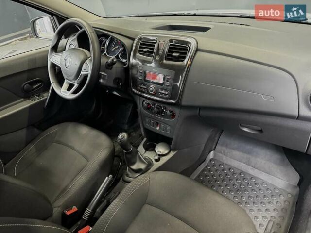 Белый Рено Сандеро, объемом двигателя 1.46 л и пробегом 76 тыс. км за 8900 $, фото 29 на Automoto.ua