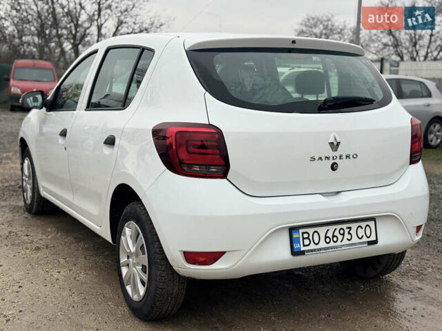 Білий Рено Сандеро, об'ємом двигуна 1 л та пробігом 36 тис. км за 9300 $, фото 12 на Automoto.ua