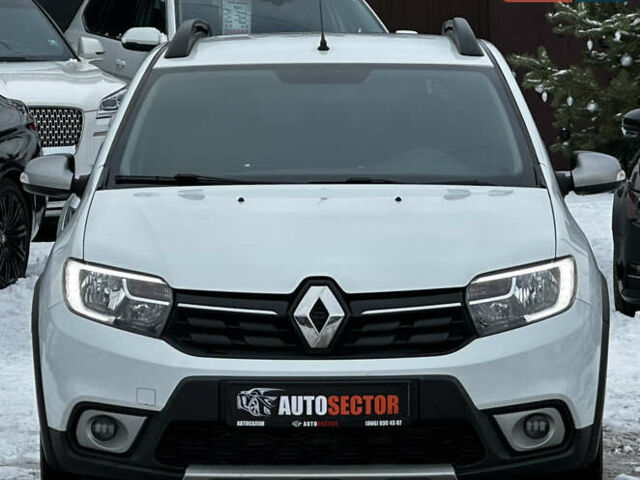 Білий Рено Сандеро, об'ємом двигуна 1.46 л та пробігом 92 тис. км за 13300 $, фото 3 на Automoto.ua