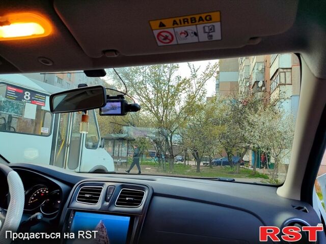 Рено Сандеро 2020 в Кропивницком (Кировограде) на Automoto.ua Белый Рено Сандеро, объемом двигателя 0.9 л и пробегом 50 тыс. км за 10500 $, фото 8 на Automoto.ua
