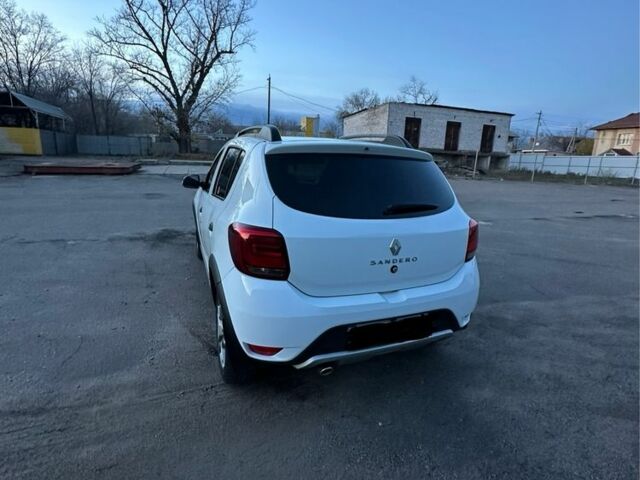 Белый Рено Сандеро, объемом двигателя 1.5 л и пробегом 58 тыс. км за 10999 $, фото 7 на Automoto.ua