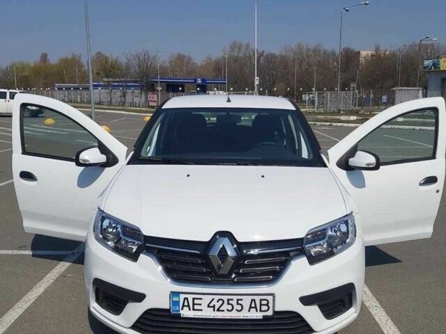 Белый Рено Сандеро, объемом двигателя 0.9 л и пробегом 100 тыс. км за 8500 $, фото 5 на Automoto.ua