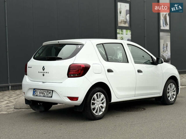 Белый Рено Сандеро, объемом двигателя 1 л и пробегом 102 тыс. км за 6800 $, фото 11 на Automoto.ua