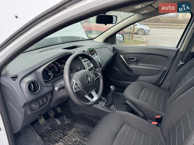Білий Рено Сандеро, об'ємом двигуна 1 л та пробігом 36 тис. км за 9300 $, фото 35 на Automoto.ua