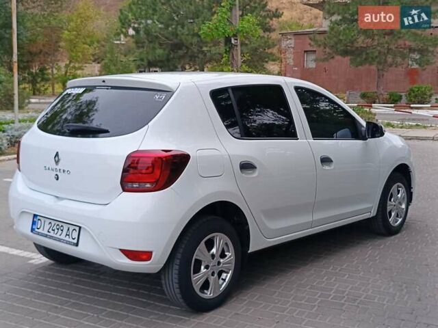 Белый Рено Сандеро, объемом двигателя 1 л и пробегом 57 тыс. км за 9200 $, фото 30 на Automoto.ua