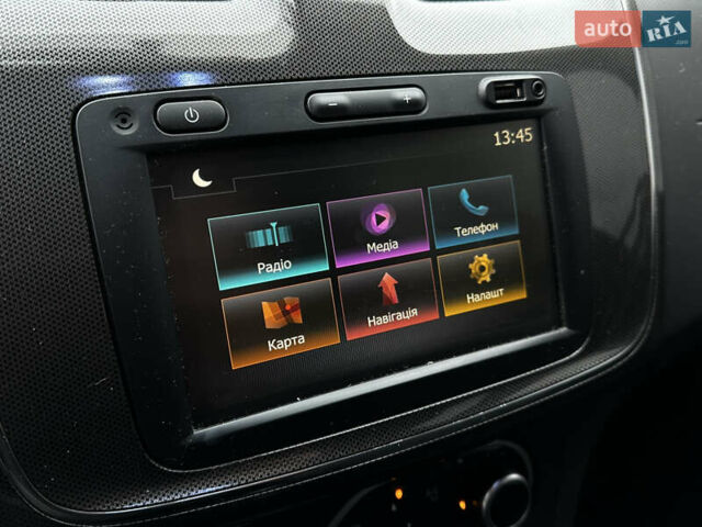 Білий Рено Сандеро, об'ємом двигуна 1.46 л та пробігом 92 тис. км за 13300 $, фото 17 на Automoto.ua