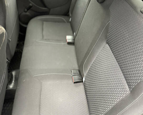 Белый Рено Сандеро, объемом двигателя 1 л и пробегом 102 тыс. км за 6800 $, фото 18 на Automoto.ua