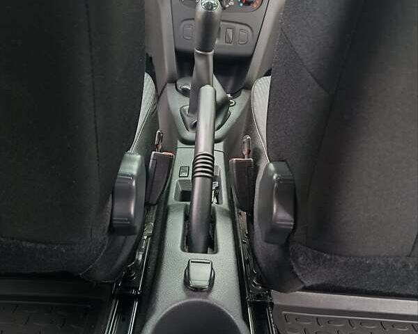 Білий Рено Сандеро, об'ємом двигуна 1 л та пробігом 57 тис. км за 7000 $, фото 71 на Automoto.ua