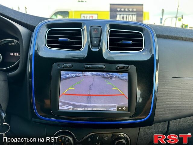 Белый Рено Сандеро, объемом двигателя 1.5 л и пробегом 48 тыс. км за 12900 $, фото 6 на Automoto.ua