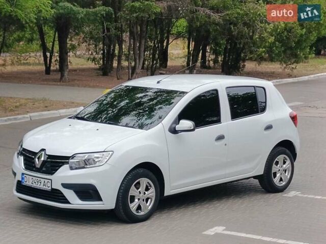 Белый Рено Сандеро, объемом двигателя 1 л и пробегом 57 тыс. км за 9200 $, фото 12 на Automoto.ua