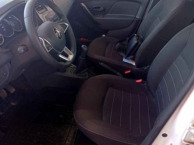 Білий Рено Сандеро, об'ємом двигуна 1.5 л та пробігом 89 тис. км за 11000 $, фото 3 на Automoto.ua