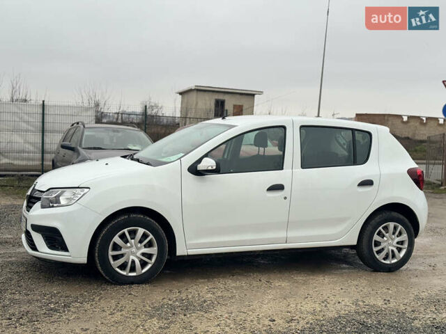 Білий Рено Сандеро, об'ємом двигуна 1 л та пробігом 36 тис. км за 9300 $, фото 4 на Automoto.ua