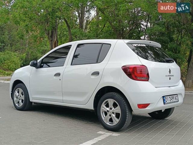 Белый Рено Сандеро, объемом двигателя 1 л и пробегом 57 тыс. км за 9200 $, фото 32 на Automoto.ua