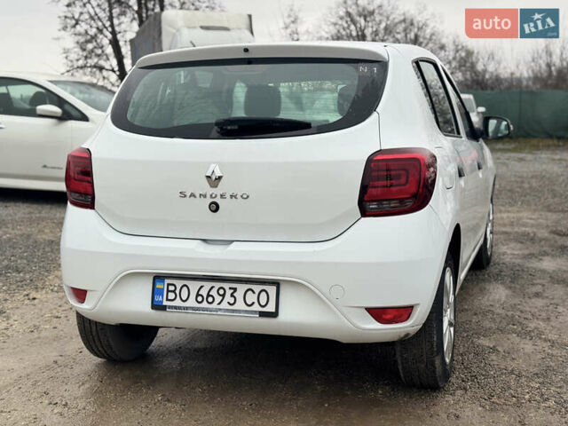 Білий Рено Сандеро, об'ємом двигуна 1 л та пробігом 36 тис. км за 9300 $, фото 17 на Automoto.ua