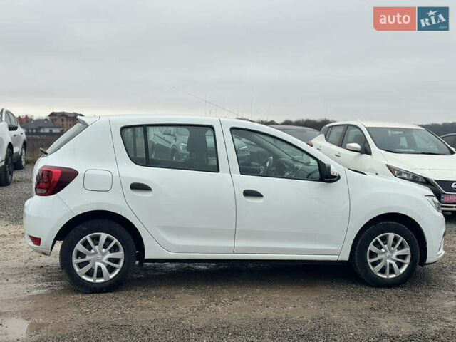 Білий Рено Сандеро, об'ємом двигуна 1 л та пробігом 36 тис. км за 9300 $, фото 22 на Automoto.ua