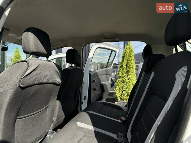 Белый Рено Сандеро, объемом двигателя 0.9 л и пробегом 117 тыс. км за 9900 $, фото 15 на Automoto.ua