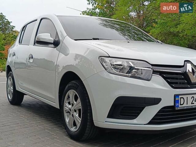 Белый Рено Сандеро, объемом двигателя 1 л и пробегом 57 тыс. км за 9200 $, фото 13 на Automoto.ua