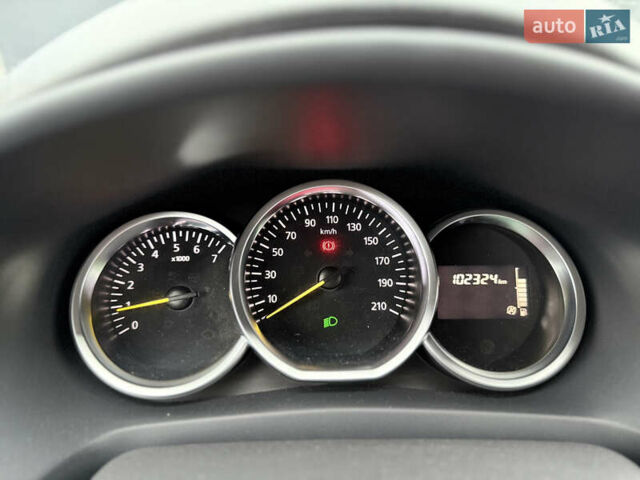 Белый Рено Сандеро, объемом двигателя 1 л и пробегом 102 тыс. км за 6800 $, фото 24 на Automoto.ua