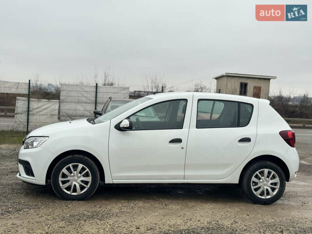 Білий Рено Сандеро, об'ємом двигуна 1 л та пробігом 36 тис. км за 9300 $, фото 6 на Automoto.ua