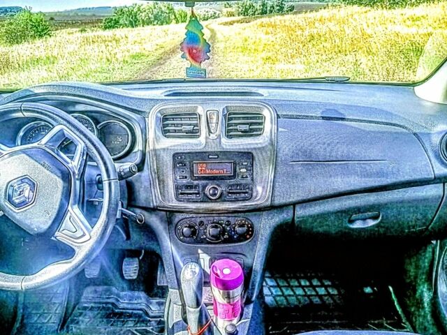 Белый Рено Сандеро, объемом двигателя 1 л и пробегом 117 тыс. км за 8800 $, фото 1 на Automoto.ua