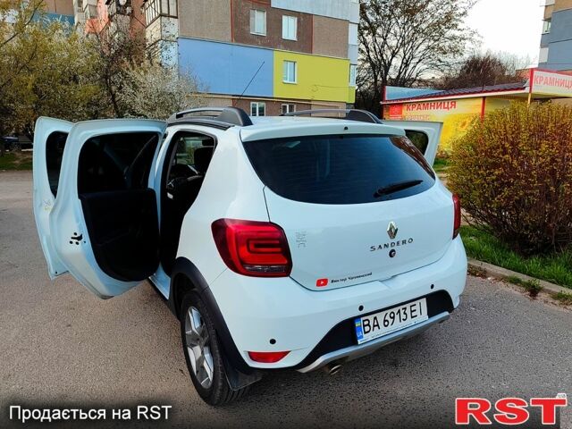 Рено Сандеро 2020 в Кропивницком (Кировограде) на Automoto.ua Белый Рено Сандеро, объемом двигателя 0.9 л и пробегом 50 тыс. км за 10500 $, фото 9 на Automoto.ua