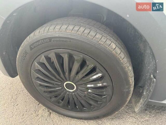 Белый Рено Сандеро, объемом двигателя 0.9 л и пробегом 68 тыс. км за 12990 $, фото 8 на Automoto.ua