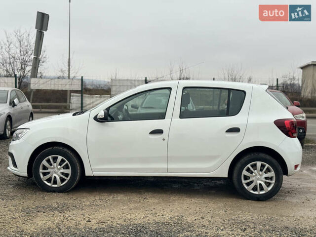 Білий Рено Сандеро, об'ємом двигуна 1 л та пробігом 36 тис. км за 9300 $, фото 8 на Automoto.ua