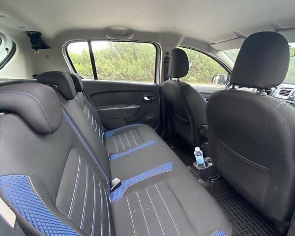 Белый Рено Сандеро, объемом двигателя 1.46 л и пробегом 58 тыс. км за 13300 $, фото 9 на Automoto.ua