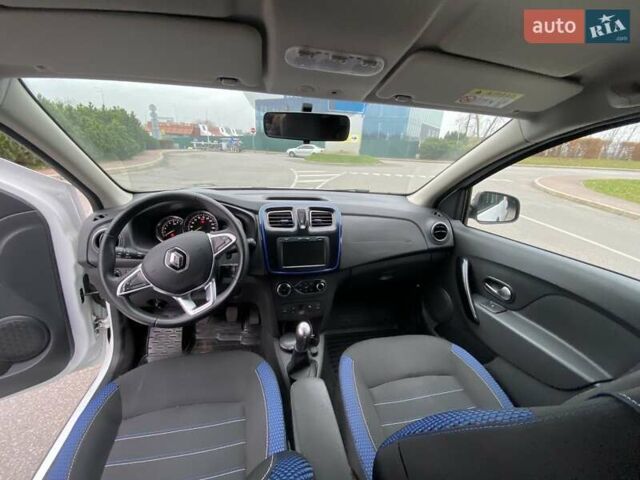 Белый Рено Сандеро, объемом двигателя 1.46 л и пробегом 58 тыс. км за 13300 $, фото 6 на Automoto.ua