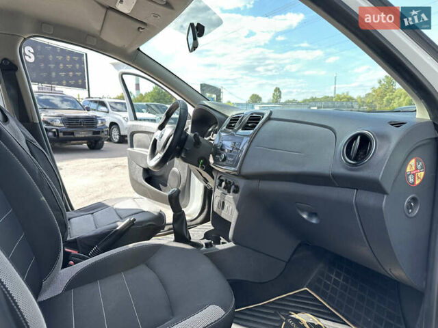 Белый Рено Сандеро, объемом двигателя 0.9 л и пробегом 117 тыс. км за 9900 $, фото 21 на Automoto.ua