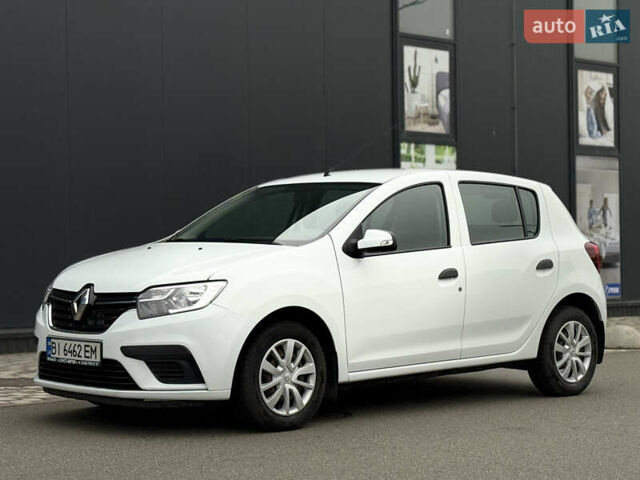 Белый Рено Сандеро, объемом двигателя 1 л и пробегом 102 тыс. км за 6800 $, фото 4 на Automoto.ua