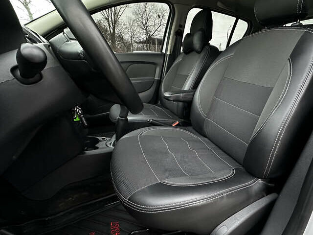 Білий Рено Сандеро, об'ємом двигуна 1.46 л та пробігом 92 тис. км за 13300 $, фото 13 на Automoto.ua