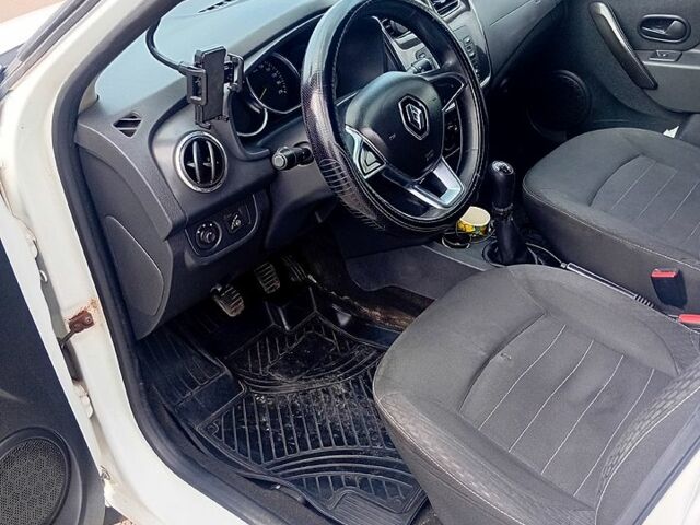 Белый Рено Сандеро, объемом двигателя 1 л и пробегом 93 тыс. км за 6800 $, фото 5 на Automoto.ua