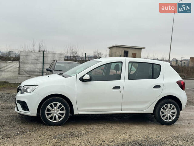 Білий Рено Сандеро, об'ємом двигуна 1 л та пробігом 36 тис. км за 9300 $, фото 5 на Automoto.ua