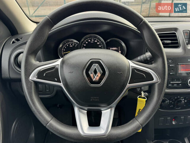 Белый Рено Сандеро, объемом двигателя 0.9 л и пробегом 65 тыс. км за 10000 $, фото 13 на Automoto.ua