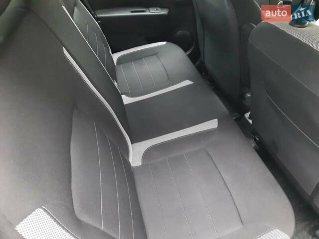 Белый Рено Сандеро, объемом двигателя 0.9 л и пробегом 108 тыс. км за 9999 $, фото 10 на Automoto.ua