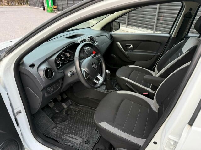 Білий Рено Сандеро, об'ємом двигуна 0.9 л та пробігом 110 тис. км за 10599 $, фото 11 на Automoto.ua