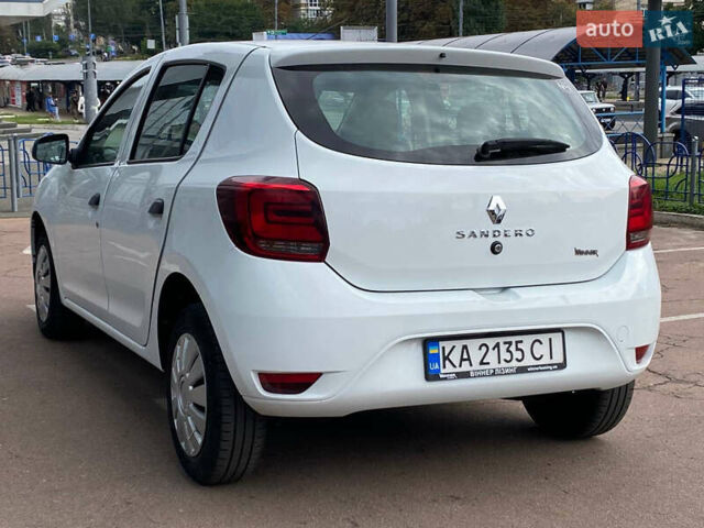 Белый Рено Сандеро, объемом двигателя 1 л и пробегом 85 тыс. км за 8700 $, фото 4 на Automoto.ua