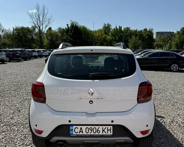 Білий Рено Сандеро, об'ємом двигуна 0.9 л та пробігом 34 тис. км за 12700 $, фото 3 на Automoto.ua