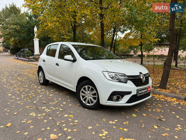 Рено Сандеро 2021 в Запорожье на Automoto.ua Белый Рено Сандеро, объемом двигателя 1 л и пробегом 99 тыс. км за 7999 $, фото 3 на Automoto.ua