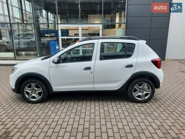 Белый Рено Сандеро, объемом двигателя 0.9 л и пробегом 108 тыс. км за 9999 $, фото 6 на Automoto.ua