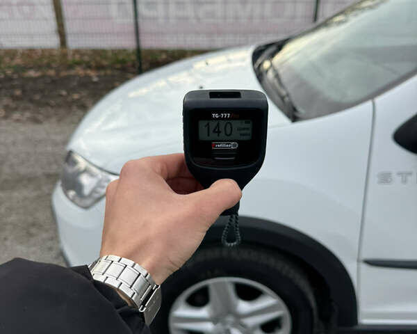 Белый Рено Сандеро, объемом двигателя 0.9 л и пробегом 65 тыс. км за 10000 $, фото 18 на Automoto.ua