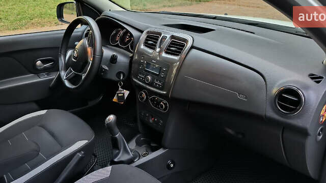 Белый Рено Сандеро, объемом двигателя 0.9 л и пробегом 52 тыс. км за 10999 $, фото 11 на Automoto.ua