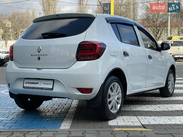 Білий Рено Сандеро, об'ємом двигуна 0.9 л та пробігом 56 тис. км за 8500 $, фото 4 на Automoto.ua