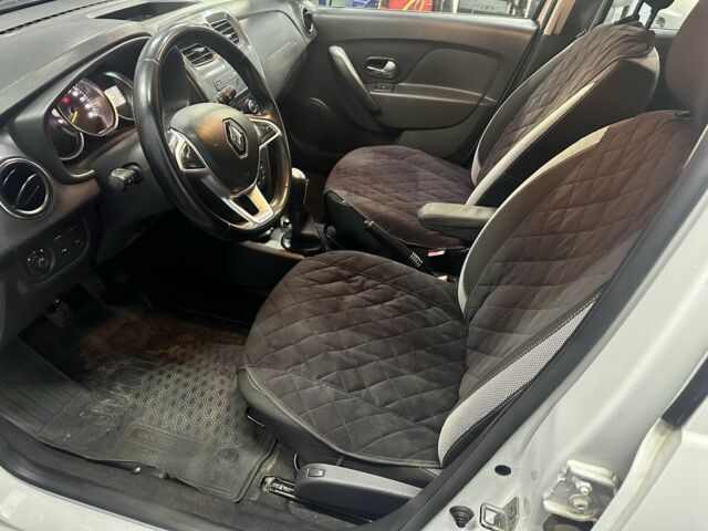 Белый Рено Сандеро, объемом двигателя 0.9 л и пробегом 100 тыс. км за 8999 $, фото 5 на Automoto.ua