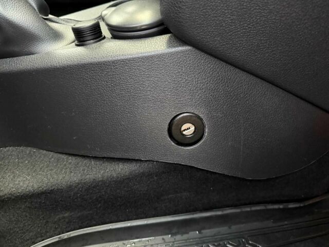 Білий Рено Сандеро, об'ємом двигуна 0.9 л та пробігом 110 тис. км за 10599 $, фото 15 на Automoto.ua