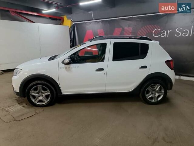 Белый Рено Сандеро, объемом двигателя 1.46 л и пробегом 191 тыс. км за 9200 $, фото 3 на Automoto.ua