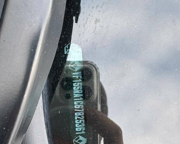 Белый Рено Сандеро, объемом двигателя 0.9 л и пробегом 65 тыс. км за 10000 $, фото 28 на Automoto.ua